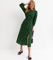 New Look Green Ditsy Floral Crew Neck Split Hem Midi Dress